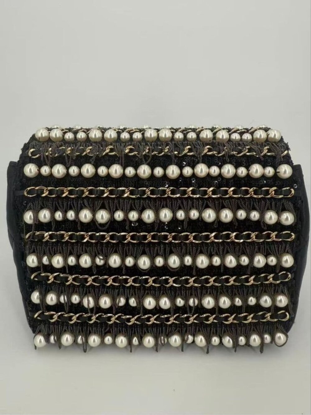 Chanel Pearl Mini Quilted - Picture 2 of 12